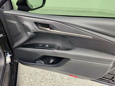 Used 2025 Toyota Camry SE image 26