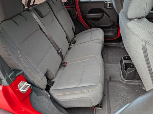 Used 2024 Jeep Wrangler Willys image 18