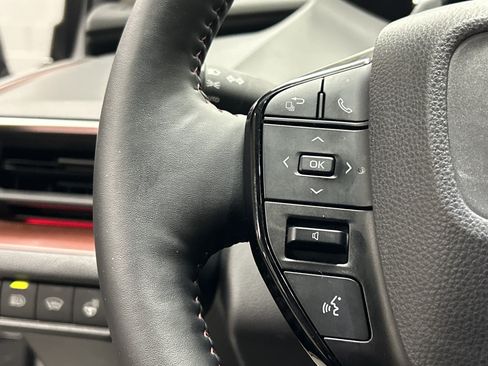 Used 2024 Toyota Prius Prime FWD image 18