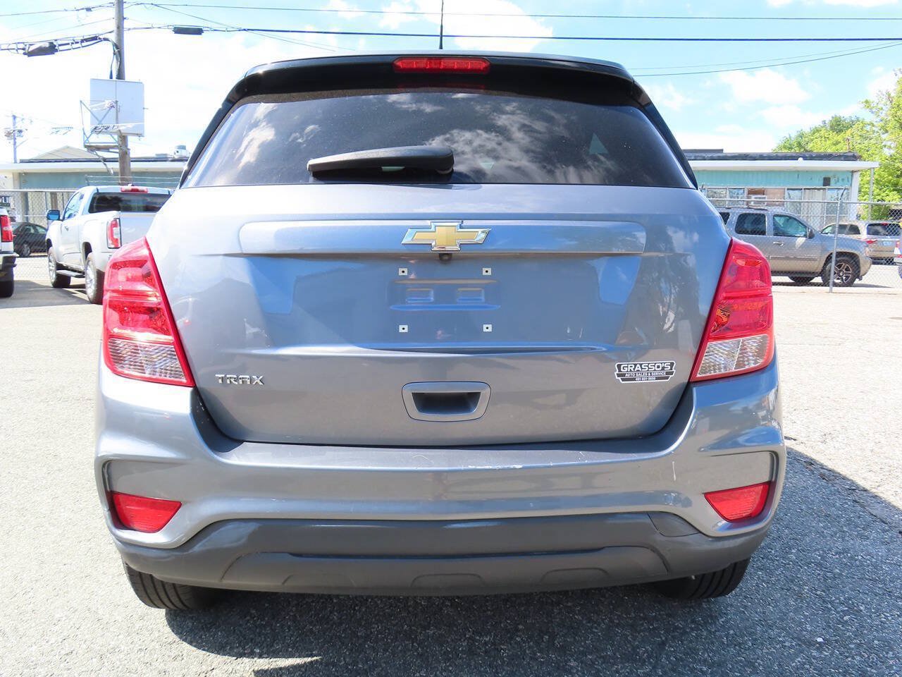 Used 2020 Chevrolet Trax LS w/ Tint and Cruise Package FWD image 8