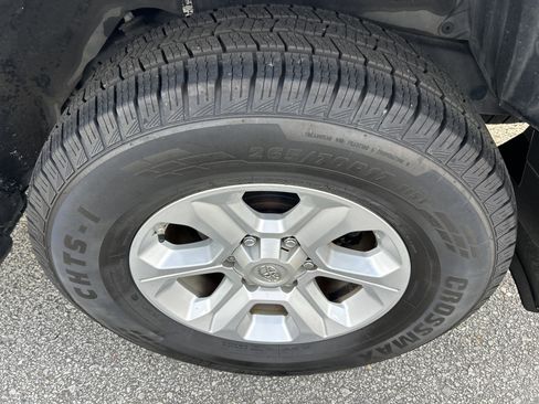 Used 2017 Toyota 4Runner SR5 image 37