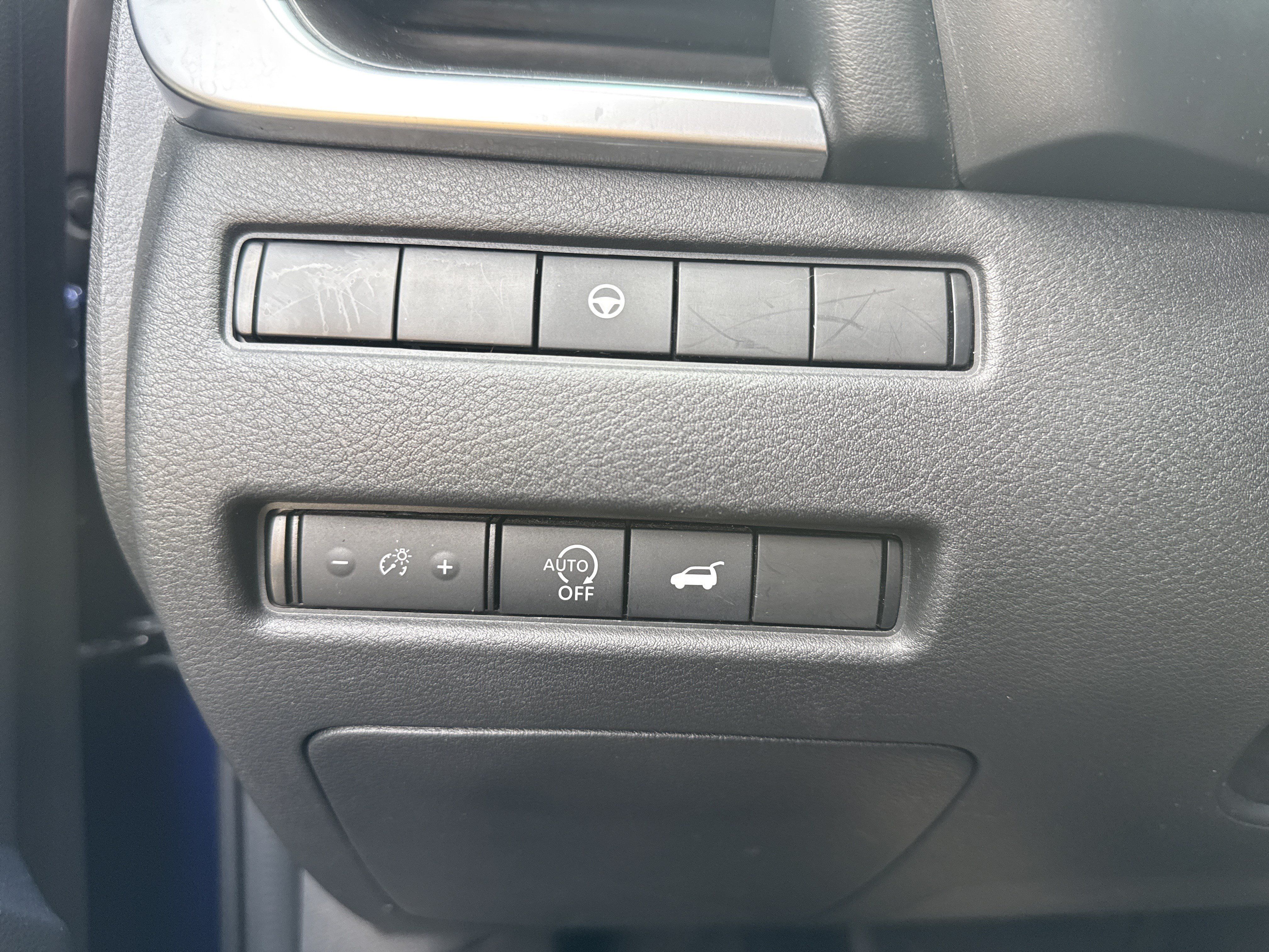 Used 2023 Nissan Rogue Platinum FWD image 30