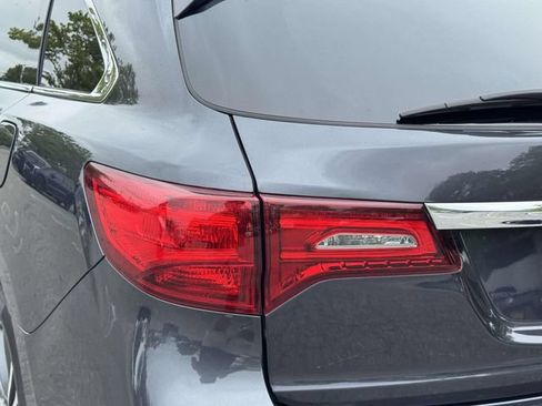 Used 2019 Acura MDX w/ Technology & Entertainment AWD/4WD image 9