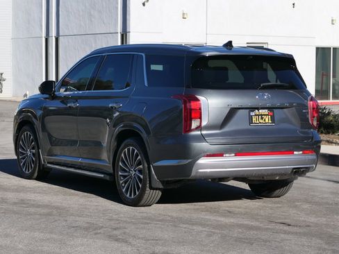 Used 2024 Hyundai Palisade Calligraphy image 5