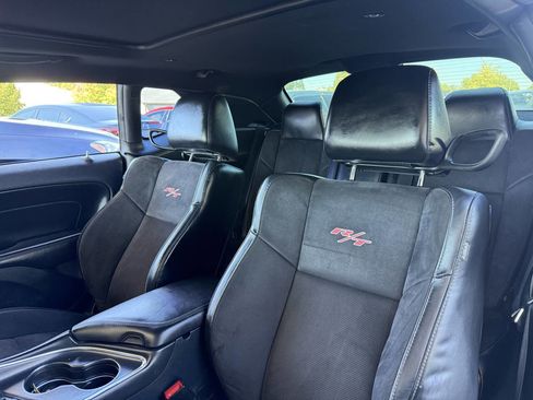 Used 2015 Dodge Challenger R/T Plus image 21
