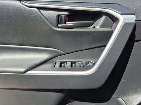 Used 2024 Toyota RAV4 LE image 7