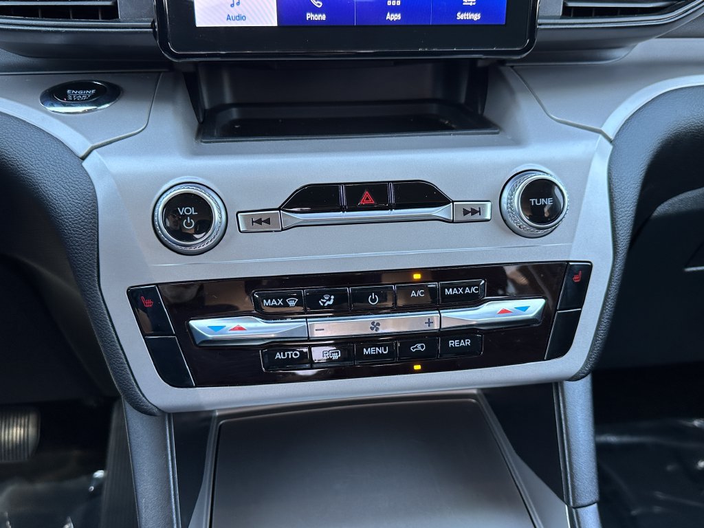 Used 2023 Ford Explorer XLT RWD image 31