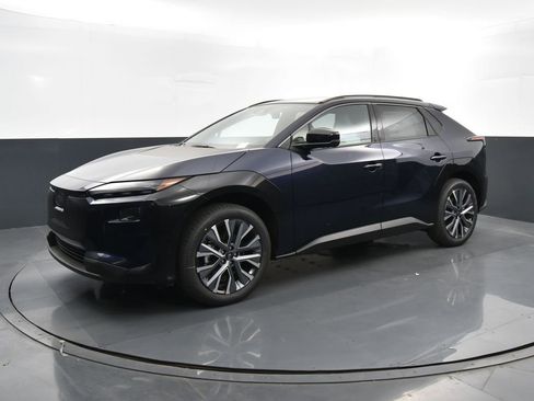 New 2026 Subaru Solterra Limited XT image 6