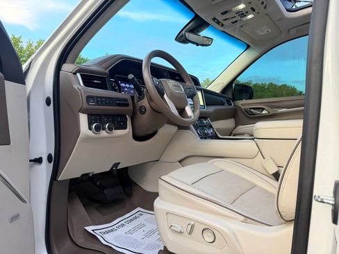 Used 2021 GMC Yukon Denali w/ Denali Ultimate Package AWD/4WD image 21