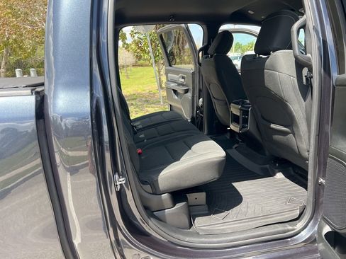 Used 2019 RAM 1500 Big Horn image 29