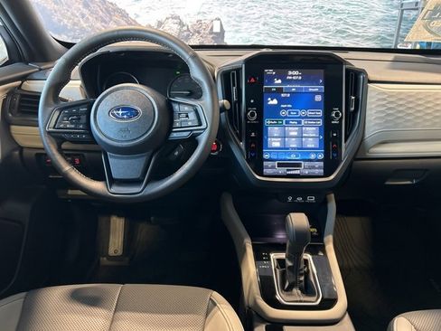 Used 2025 Subaru Forester Limited image 77