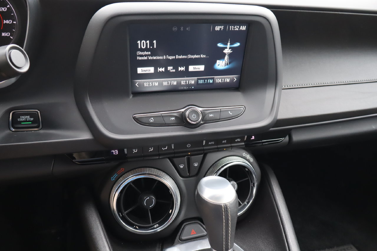 Used 2016 Chevrolet Camaro LT RWD image 6