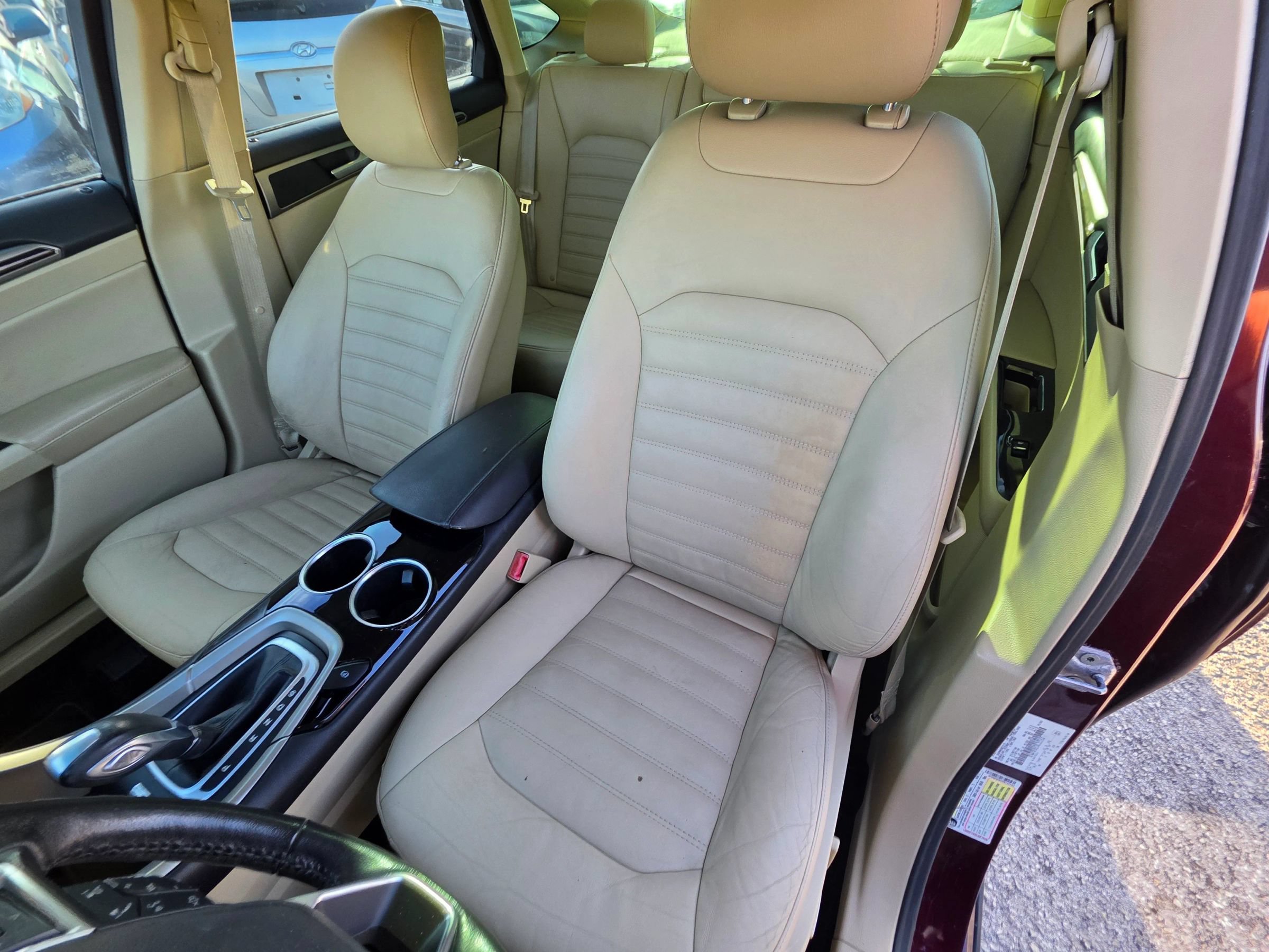 Used 2013 Ford Fusion SE FWD image 11