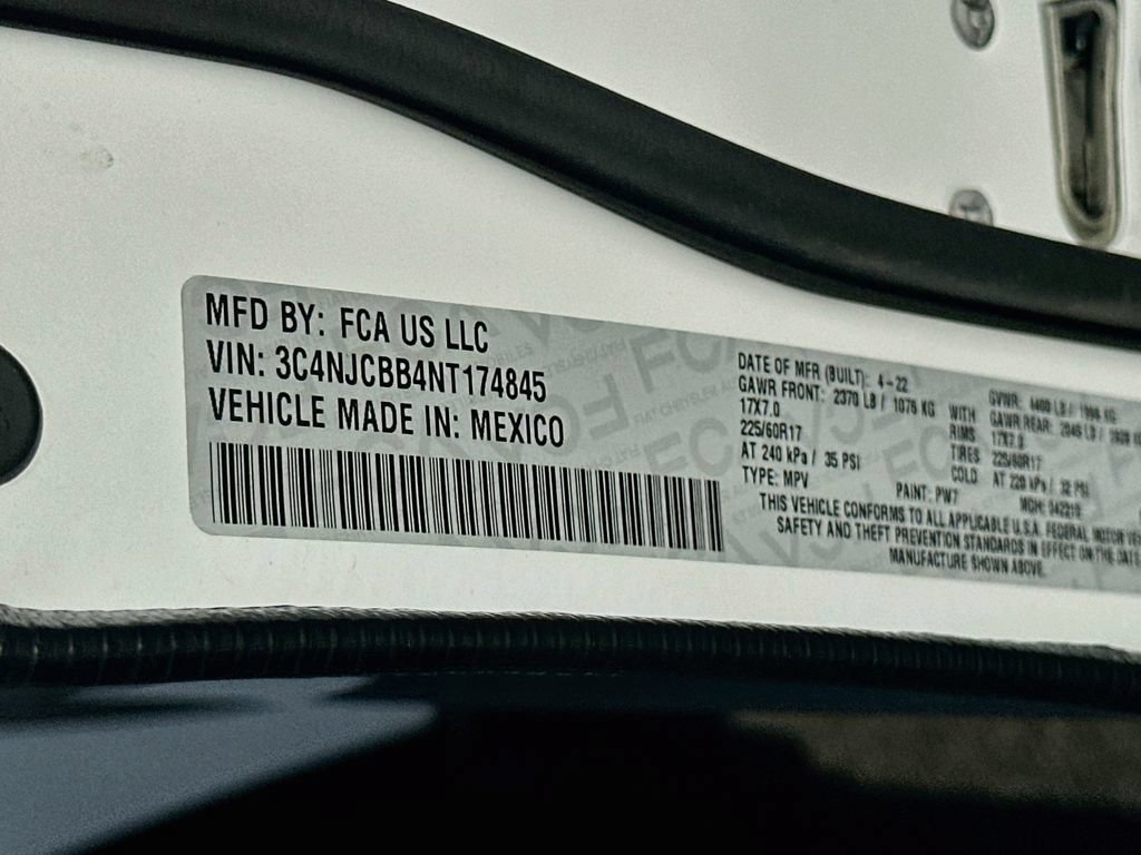 Used 2022 Jeep Compass Latitude FWD image 29