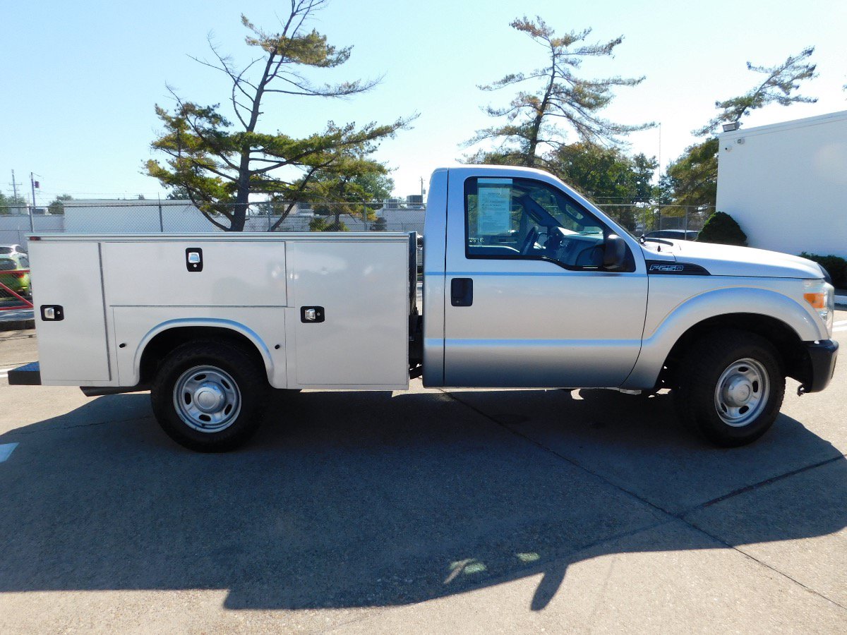Used 2015 Ford F250 XL RWD image 2
