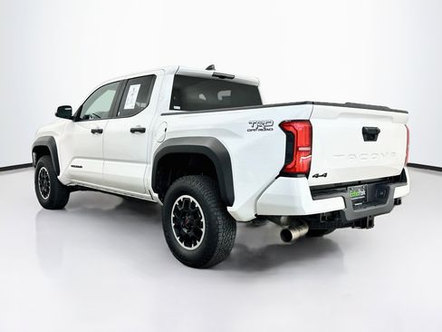 Used 2026 Toyota Tacoma TRD Off-Road AWD/4WD image 5