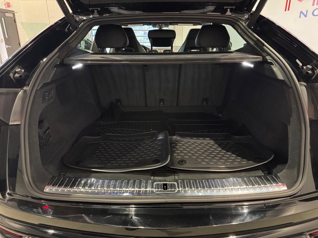 Used 2020 Lamborghini Urus AWD/4WD image 30