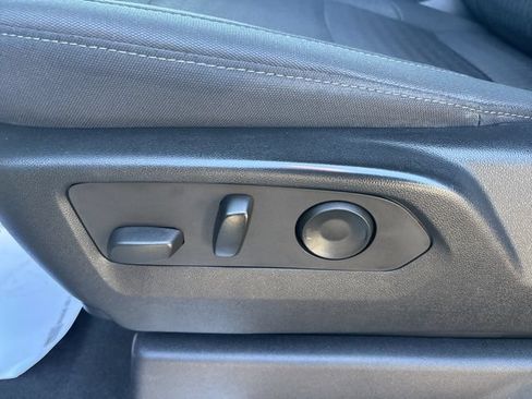 Used 2022 Chevrolet Silverado 1500 LT w/ Safety Package AWD/4WD image 15