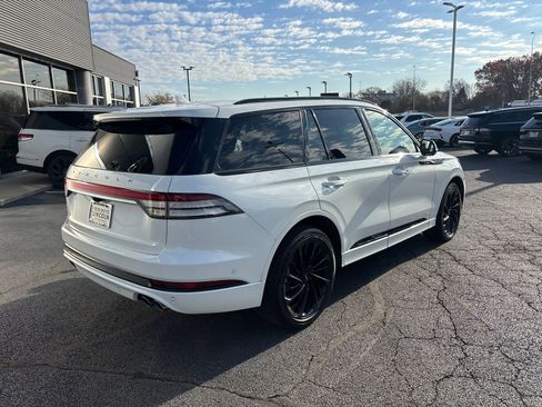 Certified 2023 Lincoln Aviator Reserve w/ Equipment Group 201A image 7