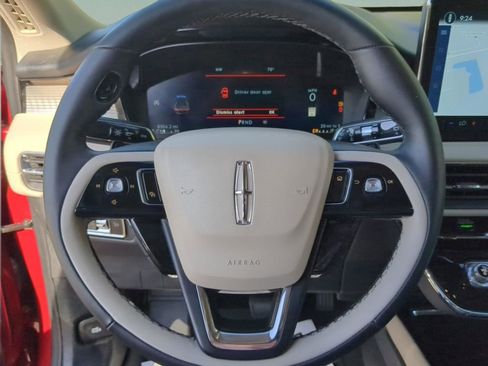 Used 2025 Lincoln Corsair FWD image 54