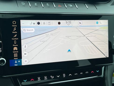 New 2026 Jeep Grand Cherokee Altitude image 17