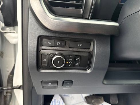 Used 2024 Ford F250 Lariat w/ Sport Appearance Package AWD/4WD image 29