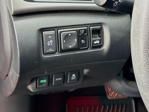 Used 2017 Nissan Sentra SV w/ Electronics Package FWD image 17