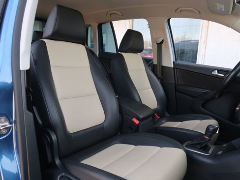 Used 2017 Volkswagen Tiguan S image 13