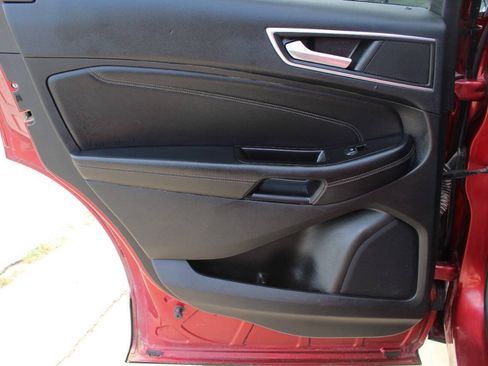 Used 2016 Ford Edge Titanium w/ Equipment Group 302A AWD/4WD image 13