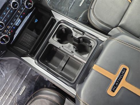 Used 2024 Ford F350 Platinum image 24