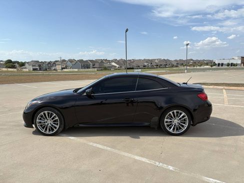 Used 2012 INFINITI G37 Convertible w/ Premium Pkg RWD image 3