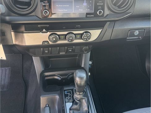 Used 2022 Toyota Tacoma SR RWD image 15