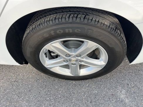 Used 2025 Chevrolet Malibu LS FWD image 19