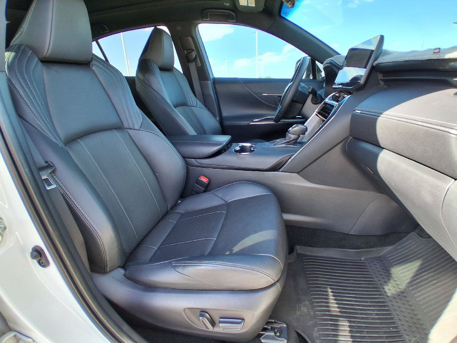 Used 2024 Toyota Venza Limited AWD/4WD image 27