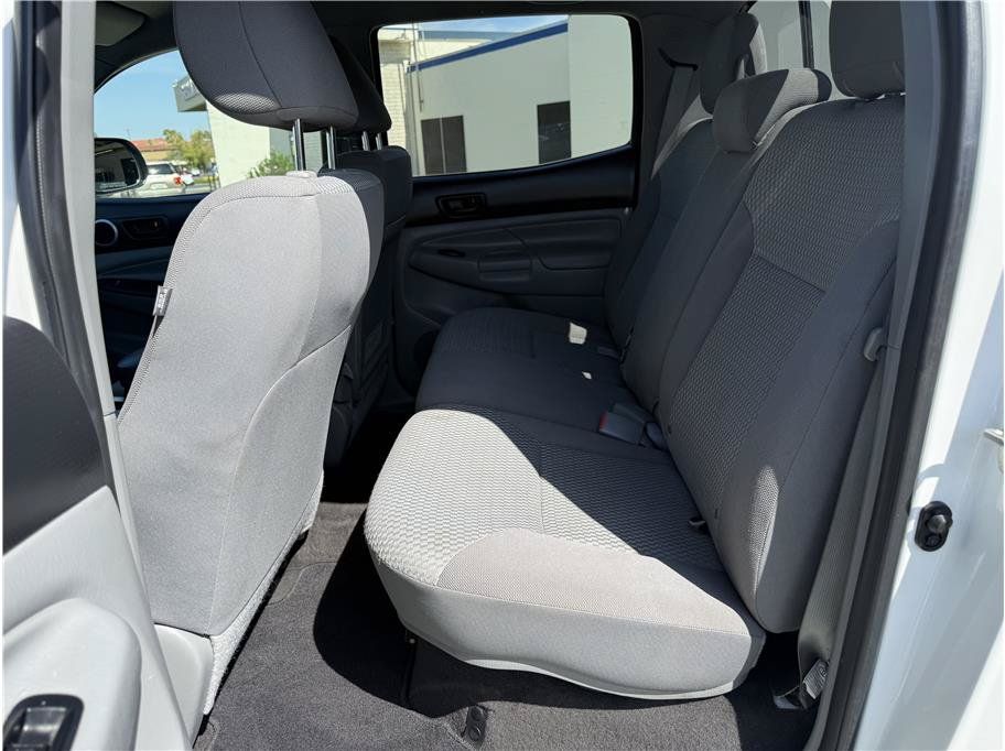 Used 2012 Toyota Tacoma 4x4 Double Cab image 14