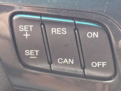 Used 2016 Ford Explorer XLT w/ Equipment Group 201A AWD/4WD image 6