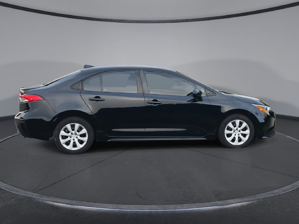 Used 2023 Toyota Corolla LE FWD image 9