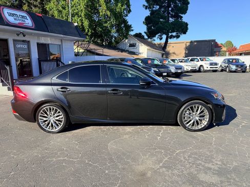 Used 2018 Lexus IS 300 image 7