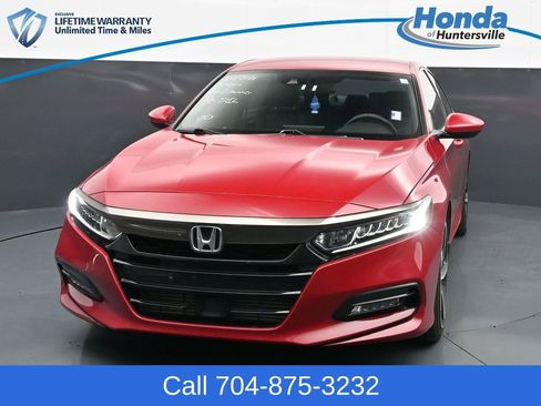 Used 2020 Honda Accord Sport image 2