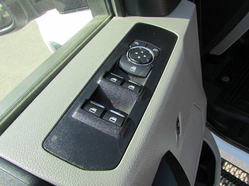 Used 2021 Ford F250 XL w/ Power Equipment Group RWD image 18