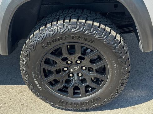 Used 2024 Chevrolet Colorado Trail Boss w/ LPO, Skid Plate Package AWD/4WD image 43