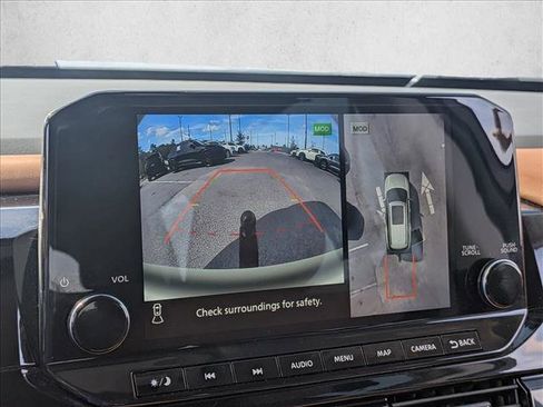 Used 2024 Nissan Pathfinder Platinum w/ Cargo Package AWD/4WD image 14