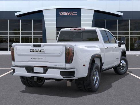 New 2026 GMC Sierra 3500 Denali Ultimate w/ LPO, Black Badging Package image 4
