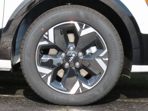 New 2024 Kia Niro Wave image 17