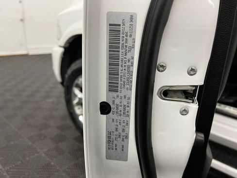 Used 2018 RAM 2500 Limited image 19