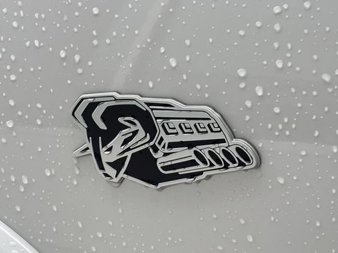 New 2026 RAM 1500 Laramie AWD/4WD image 9