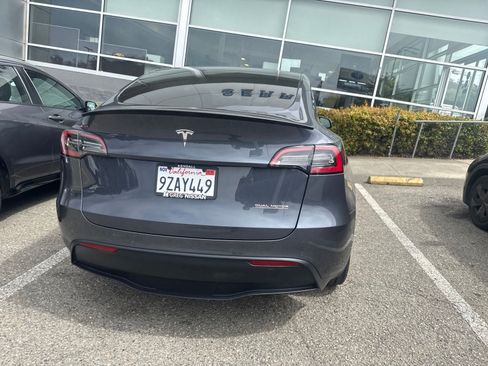 Used 2022 Tesla Model Y Performance AWD/4WD image 4