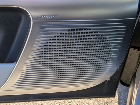 New 2026 Hyundai Ioniq 9 Limited image 17