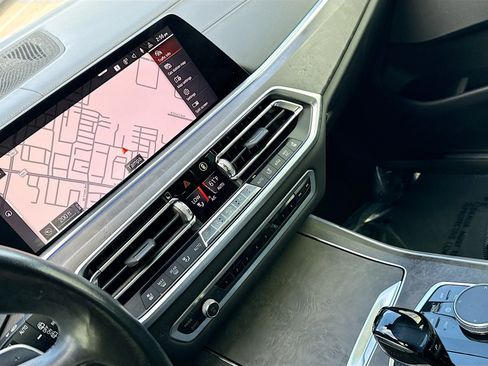 Used 2019 BMW X5 xDrive50i w/ Off-Road Package image 29