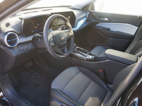 Certified 2024 Chevrolet Trax LT image 9